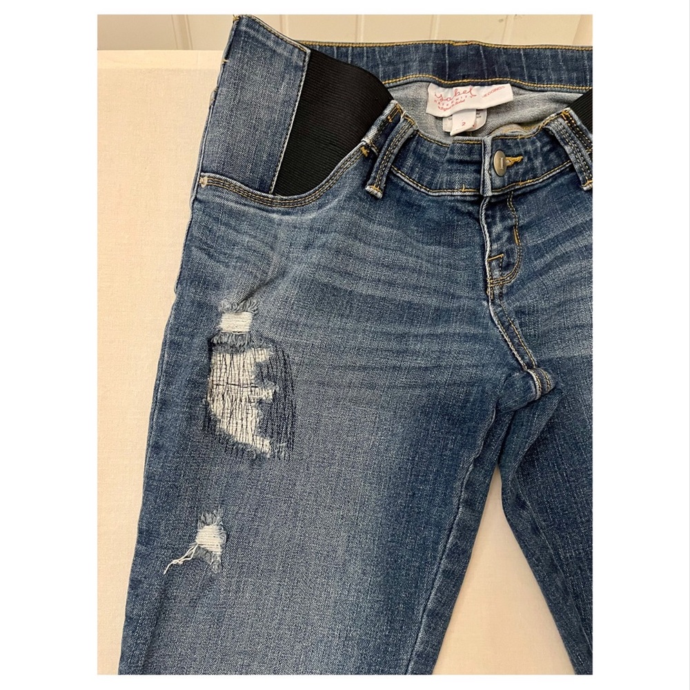 Isabel Maternity by Ingrid & Isabel | Distressed Jeggings | Size 2 - Picture 2 of 7